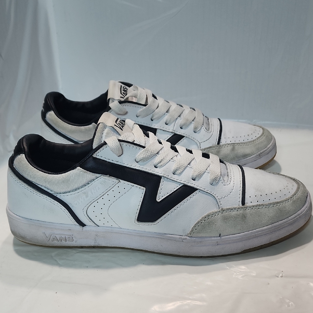 Vans Lowland ComfyCush Shoes Mens Size 9 White Black Serio Collection W 10.5